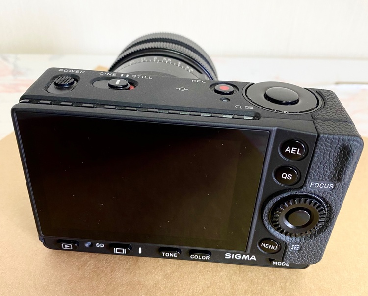 SIGMA F2.8 DG DN KIT（カメラ）の商品画像 - 査定依頼日：2026年3月29日 - 最高査定価格：120,000円