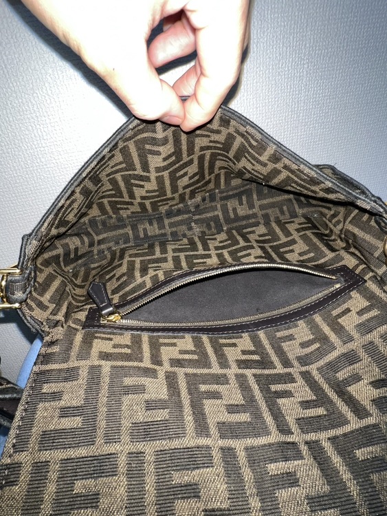 フェンディ  （ブランドバッグ）の商品画像 - 査定依頼日：2026年1月22日 - 最高査定価格：180,000円