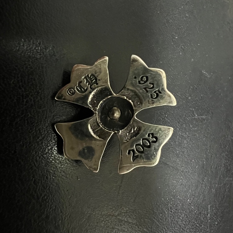 ピンズ　CHクロス（古着・ファッション）の商品画像 - 査定依頼日：2026年1月5日 - 最高査定価格：60,000円