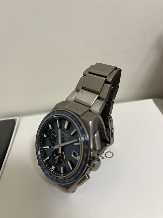 セイコー その他 査定お願いします。 セイコーアストロンあすて SBXY037美品 箱、説明書一式あります。（高級時計）の商品画像 - 査定依頼日：2025年9月12日 - 最高査定価格：50,000円