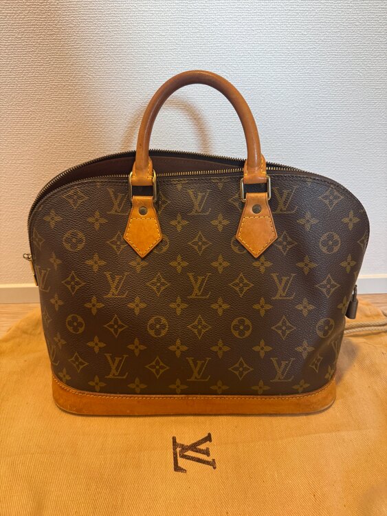 ルイヴィトン アルマ （ブランドバッグ）の商品画像 - 査定依頼日：2024年11月30日 - 最高査定価格：35,000円