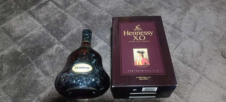 ブランデー ヘネシー （お酒）の商品画像 - 査定依頼日：2025年3月8日 - 最高査定価格：16,000円