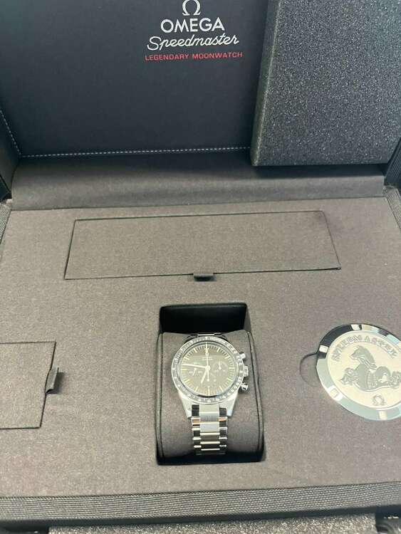 オメガ スピードマスター 311.30.40.30.01.001（高級時計）の商品画像 - 査定依頼日：2025年5月7日 - 最高査定価格：2,150,000円
