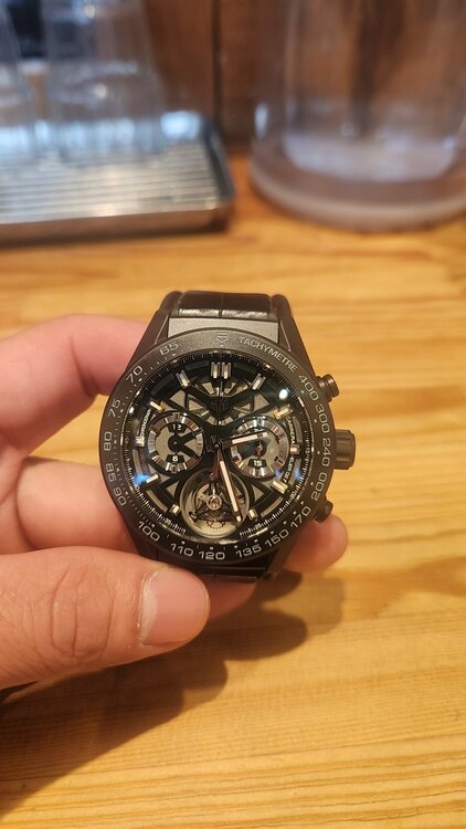 タグホイヤー カレラ CAR5A90（高級時計）の商品画像 - 査定依頼日：2026年3月2日 - 最高査定価格：900,000円