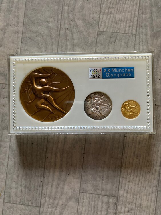 ミュンヘンオリンピック記念メダルセット（金・貴金属）の商品画像 - 査定依頼日：2025年5月27日 - 最高査定価格：299,000円