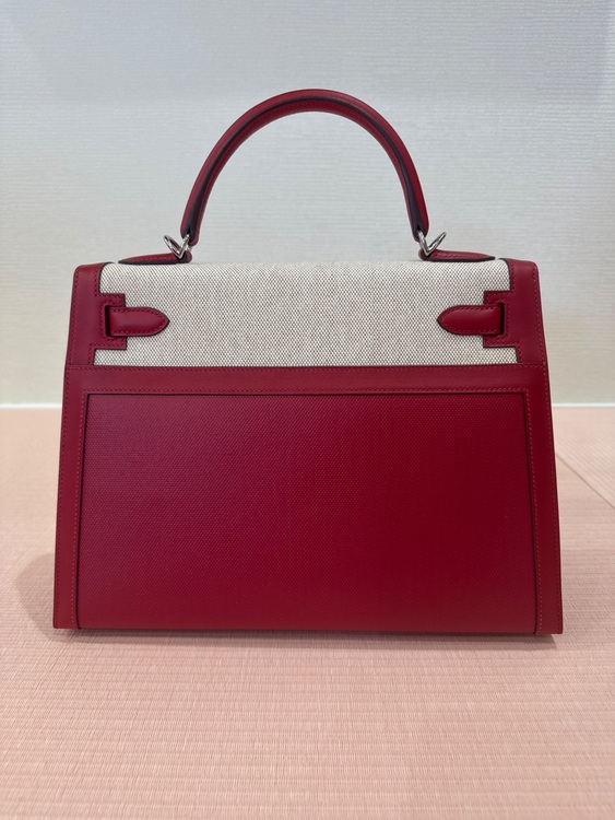 ケリー32（ブランドバッグ）の商品画像 - 査定依頼日：2025年9月5日 - 最高査定価格：2,000,000円