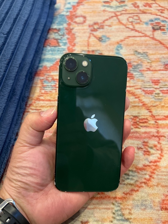 iPhone 13 128GB au（スマホ）の商品画像 - 査定依頼日：2026年3月8日 - 最高査定価格：20,000円