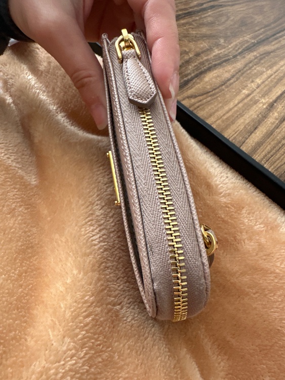 プラダ  （ブランドバッグ）の商品画像 - 査定依頼日：2026年2月6日 - 最高査定価格：30,000円