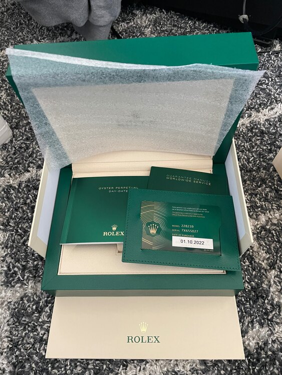 ロレックス デイデイト （高級時計）の商品画像 - 査定依頼日：2025年1月25日 - 最高査定価格：5,500,000円