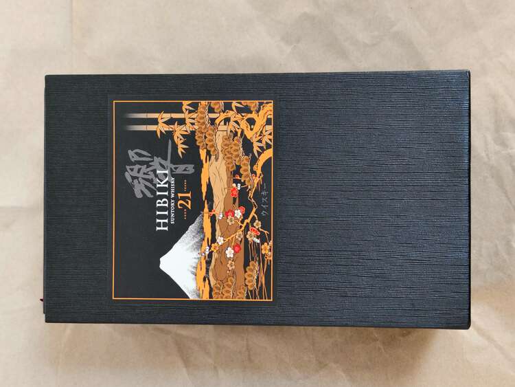 響（お酒）の商品画像 - 査定依頼日：2025年1月28日 - 最高査定価格：100,000円