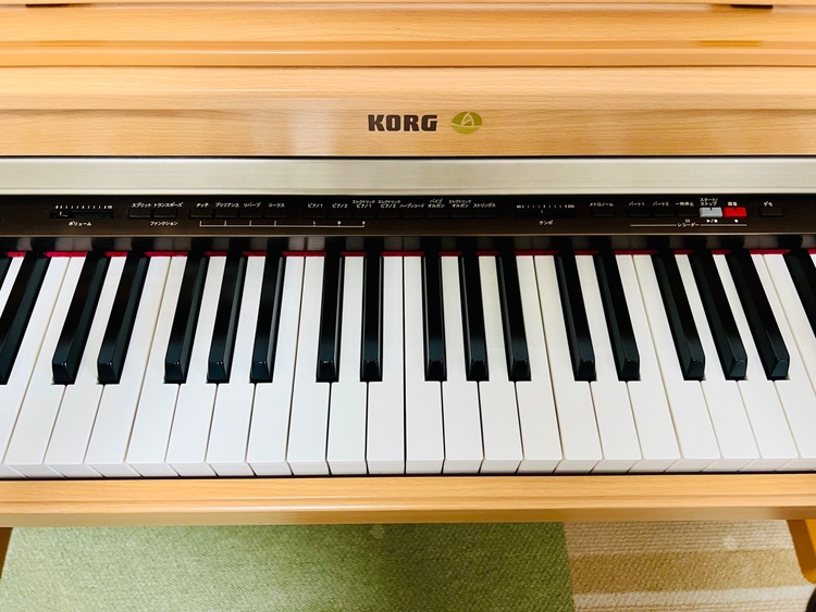 KORG C-3200 CONCERT 純正イス付き（ピアノ・楽器・PA機材）の商品画像 - 査定依頼日：2026年4月19日 - 最高査定価格：10,000円