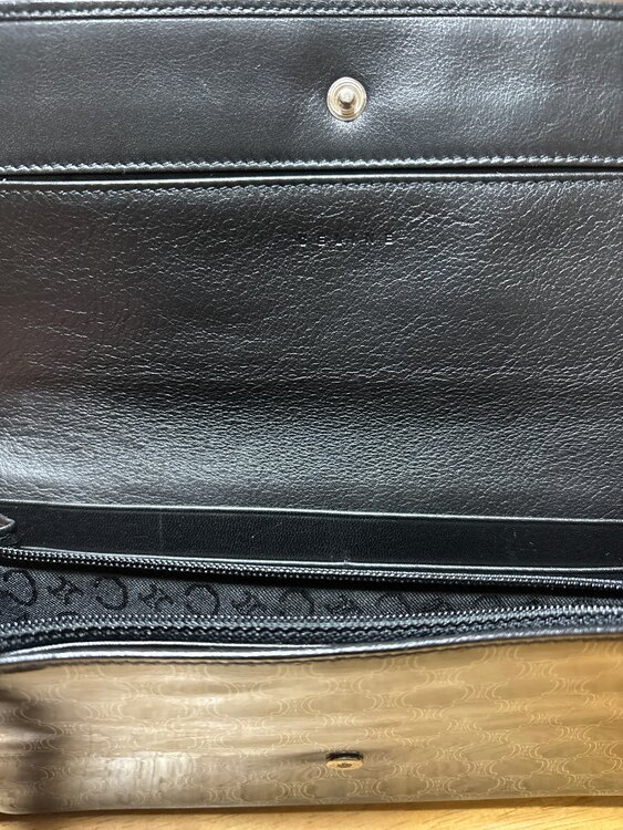 セリーヌ  （ブランドバッグ）の商品画像 - 査定依頼日：2025年2月22日 - 最高査定価格：5,000円