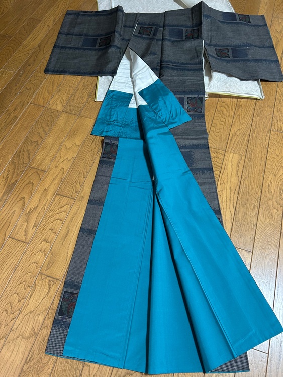 大島紬（着物）の商品画像 - 査定依頼日：2025年9月28日 - 最高査定価格：5,000円