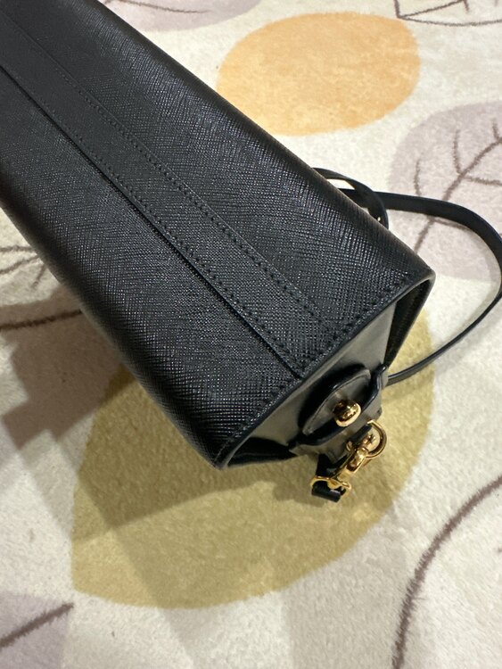 ショルダーバッグ（ブランドバッグ）の商品画像 - 査定依頼日：2025年2月12日 - 最高査定価格：110,000円