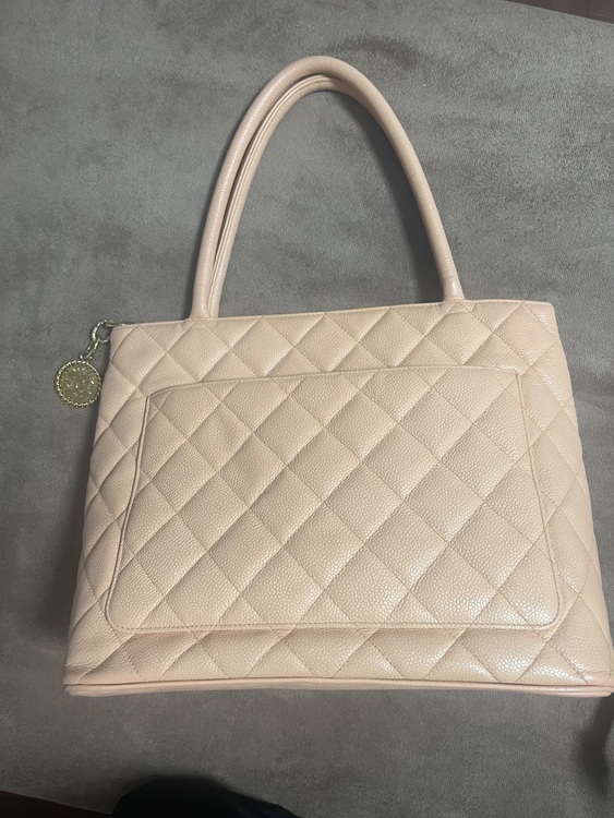 CHANEL 復刻トート　ピンクベージュ（ブランドバッグ）の商品画像 - 査定依頼日：2025年10月10日 - 最高査定価格：115,000円