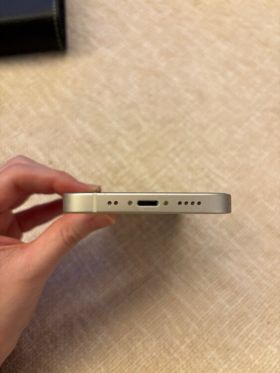 iphone 12 mini（スマホ）の商品画像 - 査定依頼日：2025年1月5日 - 最高査定価格：30,000円