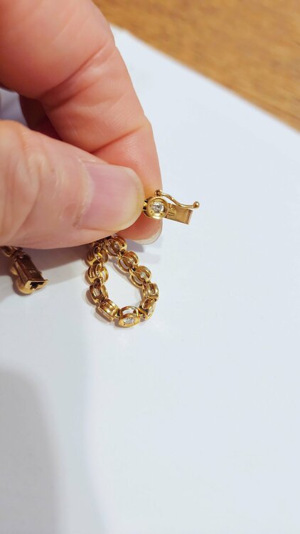 18K×ダイヤモンドテニスブレスレット（宝石）の商品画像 - 査定依頼日：2026年8月1日 - 最高査定価格：175,000円