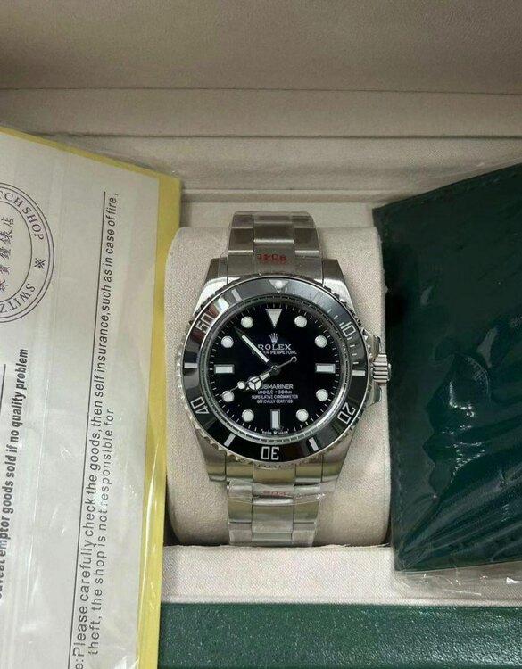 ROLEX Submariner 自動巻き 腕時計（高級時計）の商品画像 - 査定依頼日：2025年3月4日 - 最高査定価格：1,800,000円