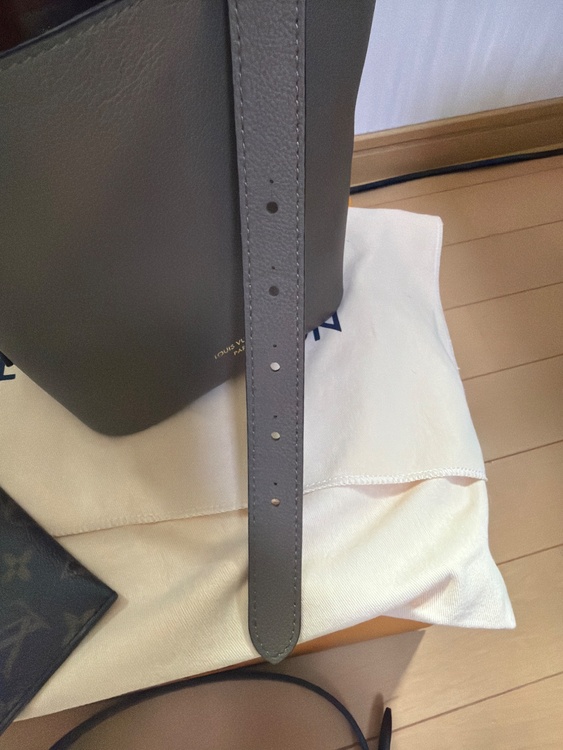 ALL IN BB LOW KEY SMOKE M25544（ブランドバッグ）の商品画像 - 査定依頼日：2026年4月30日 - 最高査定価格：330,000円