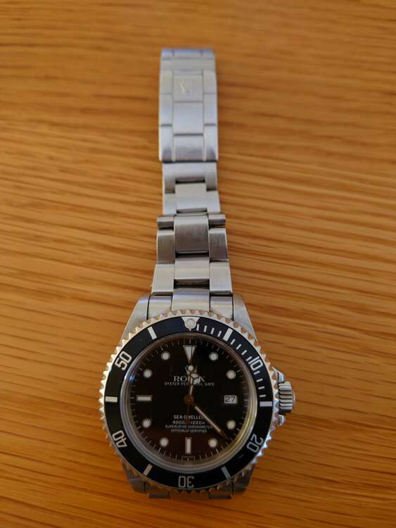 ロレックス シードゥエラー 1660（高級時計）の商品画像 - 査定依頼日：2025年1月27日 - 最高査定価格：1,300,000円