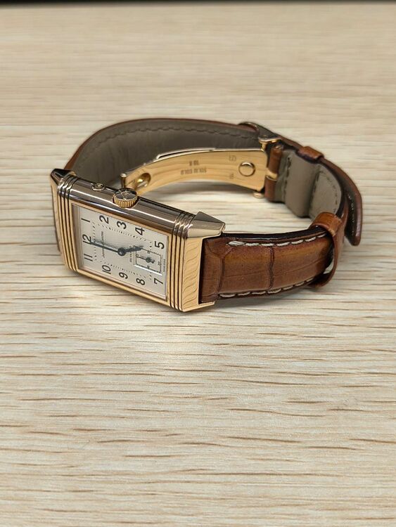 ジャガールクルト レベルソ デュオ ナイト&デイ シルバー×ブラック 270.2（高級時計）の商品画像 - 査定依頼日：2025年7月29日 - 最高査定価格：1,300,000円