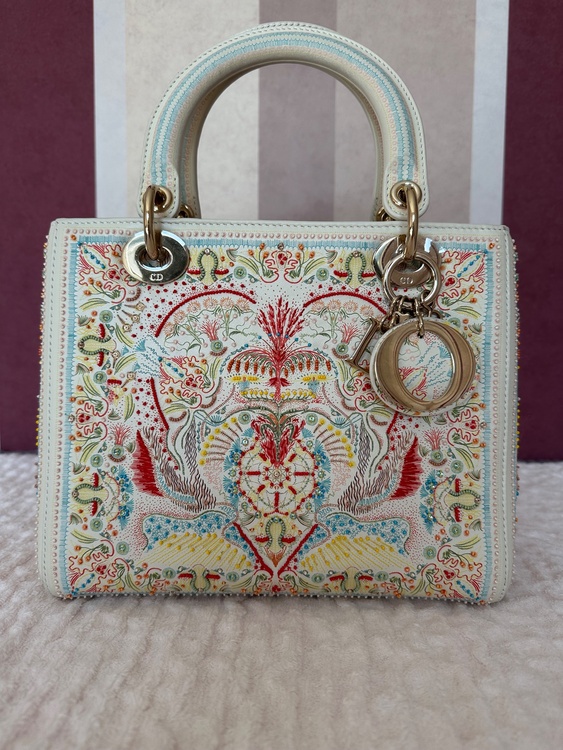 レディディオール（ブランドバッグ）の商品画像 - 査定依頼日：2025年12月10日 - 最高査定価格：400,000円