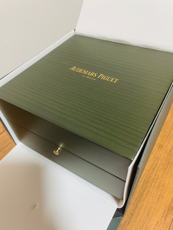オーデマピゲ ロイヤルオーク 26240ST.OO.1320ST.06（高級時計）の商品画像 - 査定依頼日：2025年9月28日 - 最高査定価格：8,500,000円