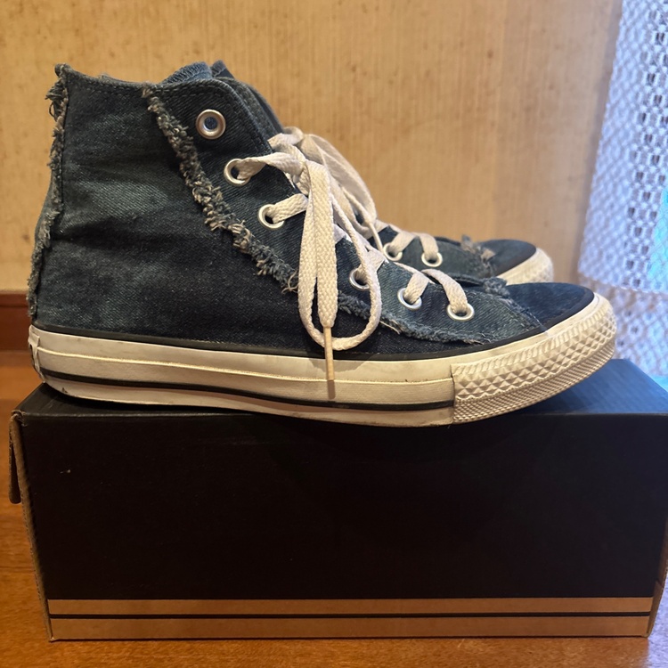 ALL STAR DAMAGE DM HI （古着・ファッション）の商品画像 - 査定依頼日：2026年4月23日 - 最高査定価格：100,000円