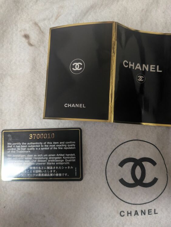 写真の通り2点（ブランドバッグ）の商品画像 - 査定依頼日：2025年11月30日 - 最高査定価格：500,000円