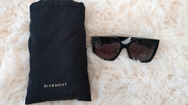 サングラス（古着・ファッション）の商品画像 - 査定依頼日：2026年2月13日 - 最高査定価格：15,000円