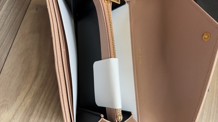 イブサンローラン  （ブランドバッグ）の商品画像 - 査定依頼日：2025年9月7日 - 最高査定価格：52,000円