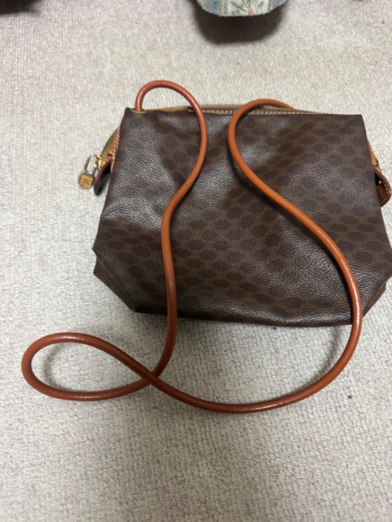 ショルダー（ブランドバッグ）の商品画像 - 査定依頼日：2026年2月13日 - 最高査定価格：25,000円