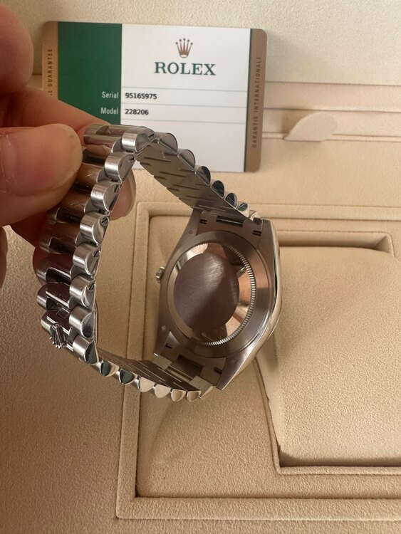ロレックス デイデイト 22820（高級時計）の商品画像 - 査定依頼日：2025年4月30日 - 最高査定価格：8,500,000円
