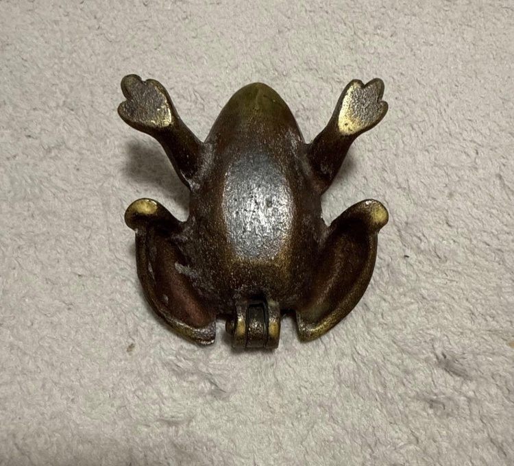 ブロンズカエル型 お香立て（美術品・骨董品）の商品画像 - 査定依頼日：2026年1月22日 - 最高査定価格：100,000円
