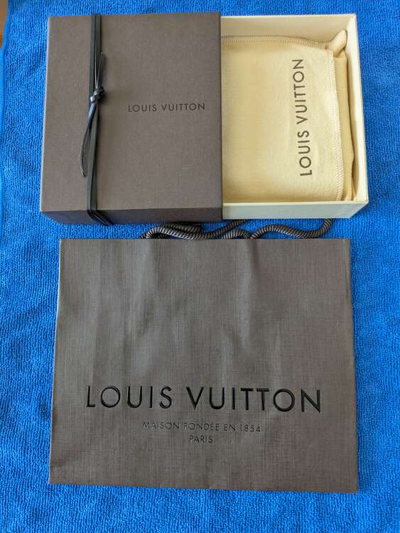 ルイヴィトン ダミエ 二つ折り財布（小銭入れあり）（ブランド財布・小物）の商品画像 - 査定依頼日：2025年3月7日 - 最高査定価格：10,000円