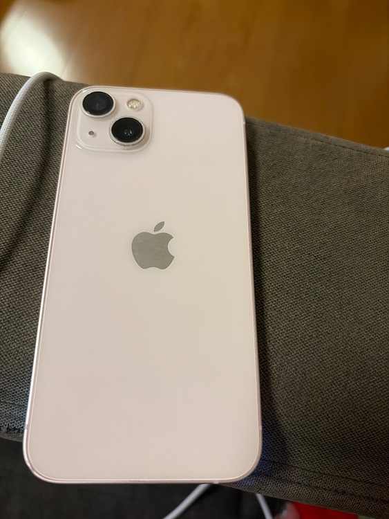 iPhone iPhone 13 128GB docomo（スマホ）の商品画像 - 査定依頼日：2026年9月27日 - 最高査定価格：37,000円