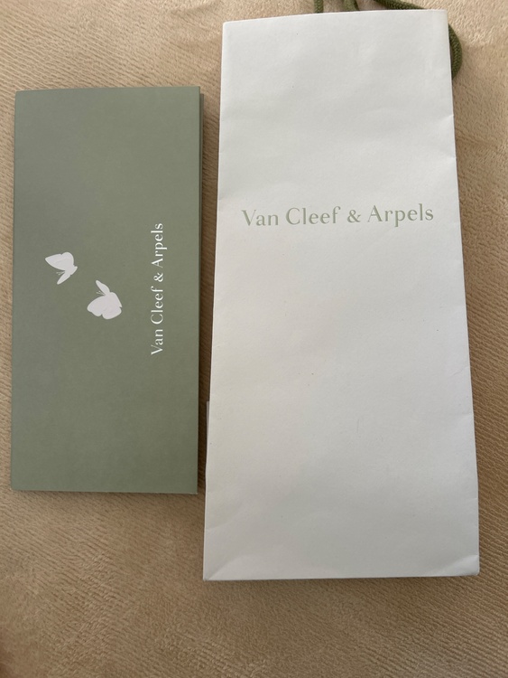 ヴァンクリーフ　アルハンブラマザーオブパール（宝石）の商品画像 - 査定依頼日：2026年2月15日 - 最高査定価格：400,000円