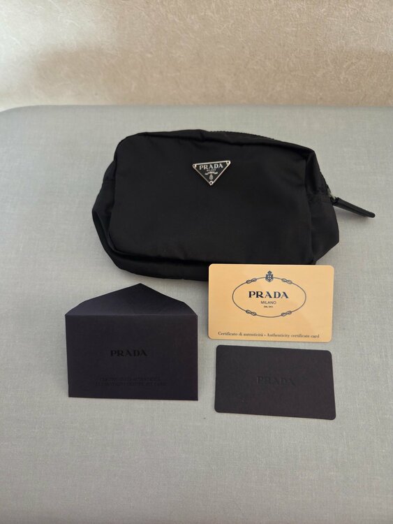 プラダ  （ブランドバッグ）の商品画像 - 査定依頼日：2026年1月24日 - 最高査定価格：40,000円