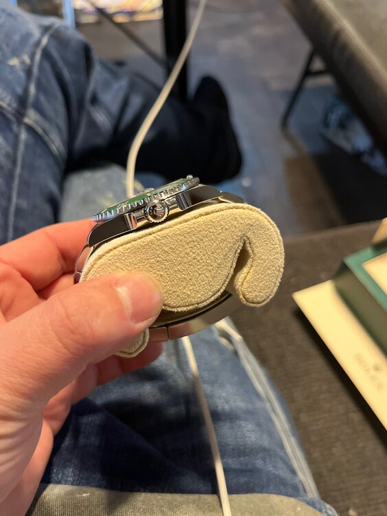 ロレックス サブマリーナー （高級時計）の商品画像 - 査定依頼日：2025年4月8日 - 最高査定価格：2,100,000円