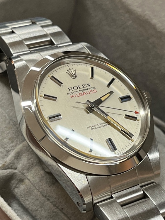 ロレックス ミルガウス 101（高級時計）の商品画像 - 査定依頼日：2025年8月18日 - 最高査定価格：5,000,000円