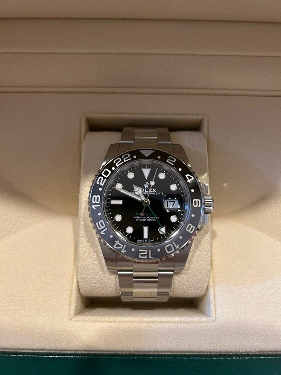 126710GRNR（高級時計）の商品画像 - 査定依頼日：2025年1月21日 - 最高査定価格：2,700,000円