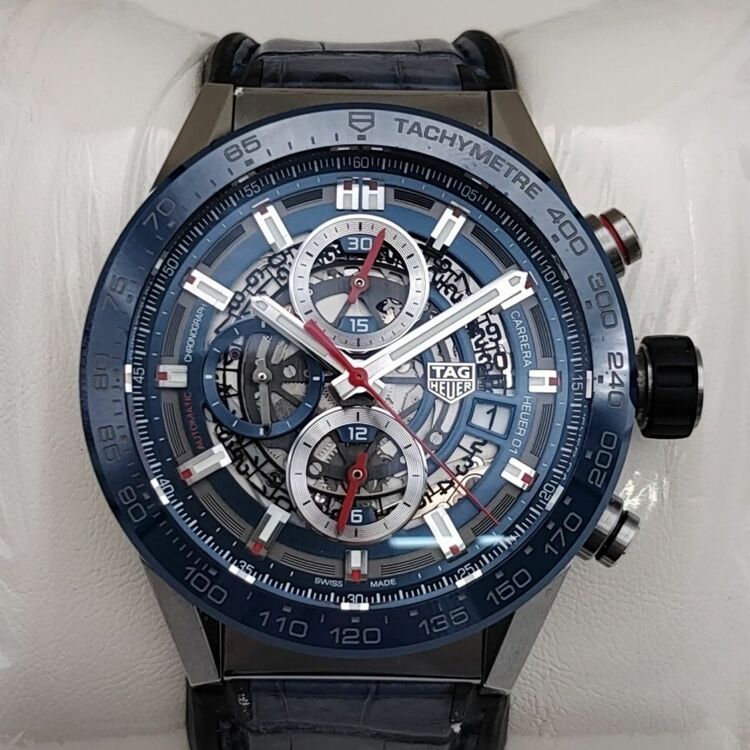 キャリバーホイヤー01  ブルー レッド スケルトン（高級時計）の商品画像 - 査定依頼日：2025年9月5日 - 最高査定価格：350,000円