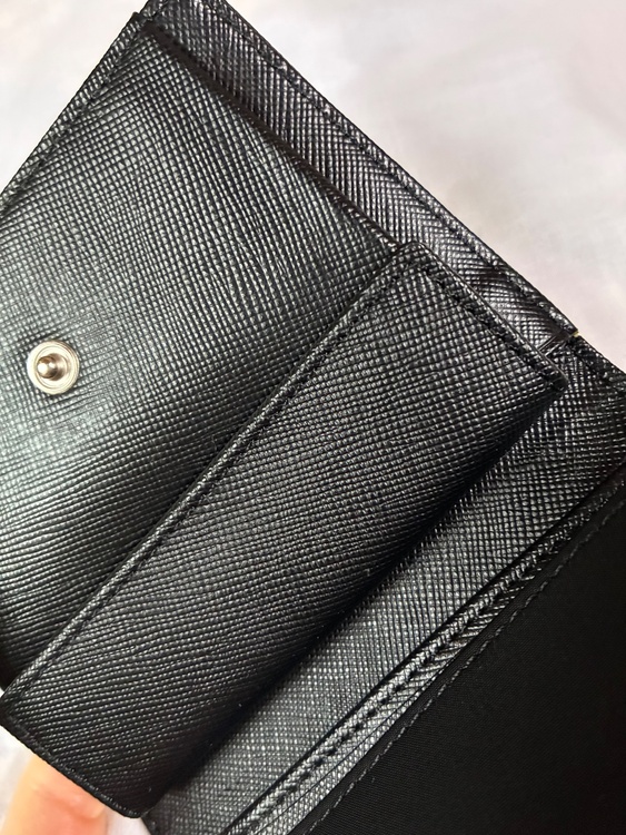 プラダ  （ブランドバッグ）の商品画像 - 査定依頼日：2025年12月14日 - 最高査定価格：25,000円