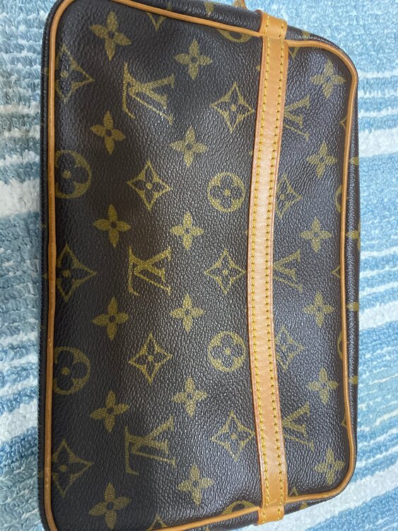 セカンドバッグ（ブランドバッグ）の商品画像 - 査定依頼日：2025年4月13日 - 最高査定価格：25,000円