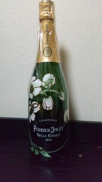 ベルエポック2014（お酒）の商品画像 - 査定依頼日：2025年6月4日 - 最高査定価格：17,500円