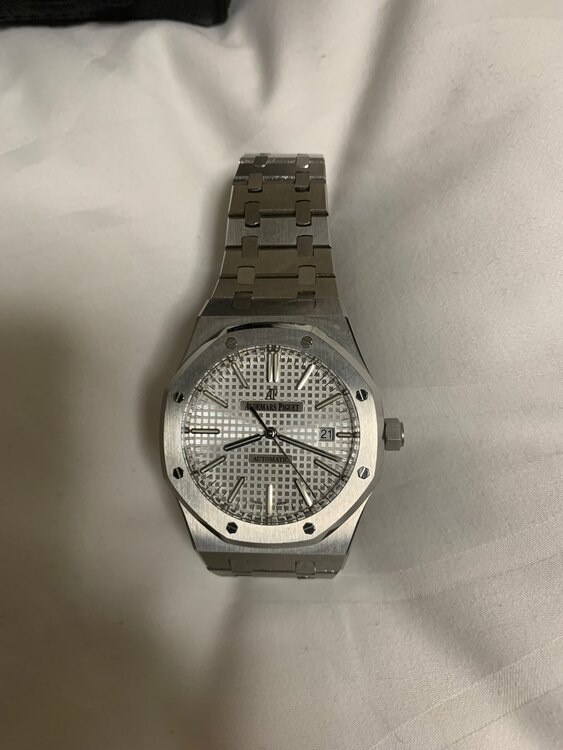 オーデマピゲ ロイヤルオーク （高級時計）の商品画像 - 査定依頼日：2025年4月11日 - 最高査定価格：4,200,000円