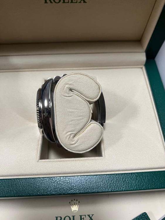 ロレックス スカイドゥエラー 33693（高級時計）の商品画像 - 査定依頼日：2025年7月23日 - 最高査定価格：3,050,000円