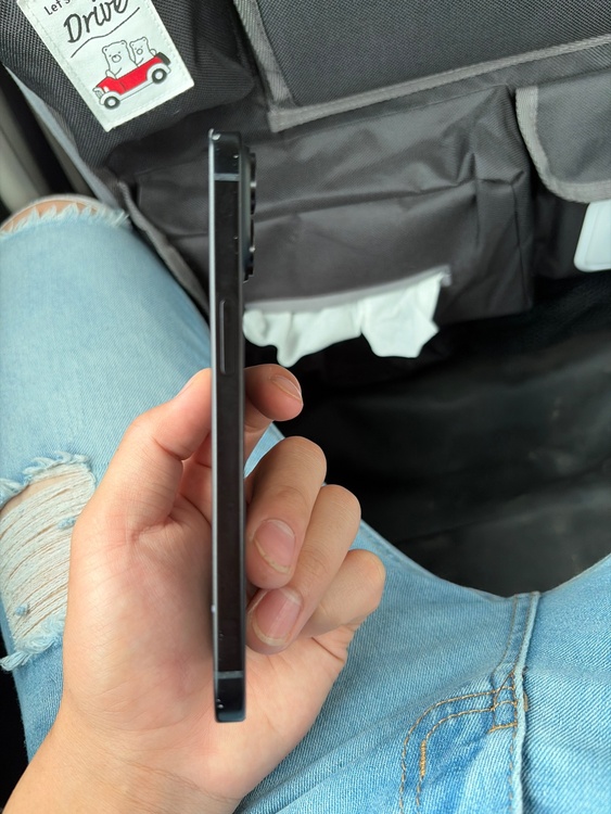 iPhone 15 128GB au（スマホ）の商品画像 - 査定依頼日：2026年4月19日 - 最高査定価格：53,000円