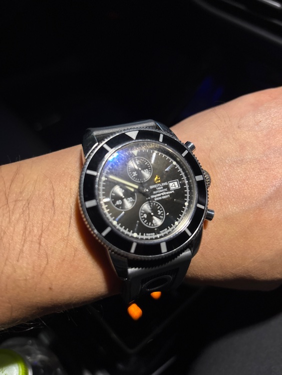 ブライトリング スーパーオーシャン （高級時計）の商品画像 - 査定依頼日：2025年8月4日 - 最高査定価格：355,000円