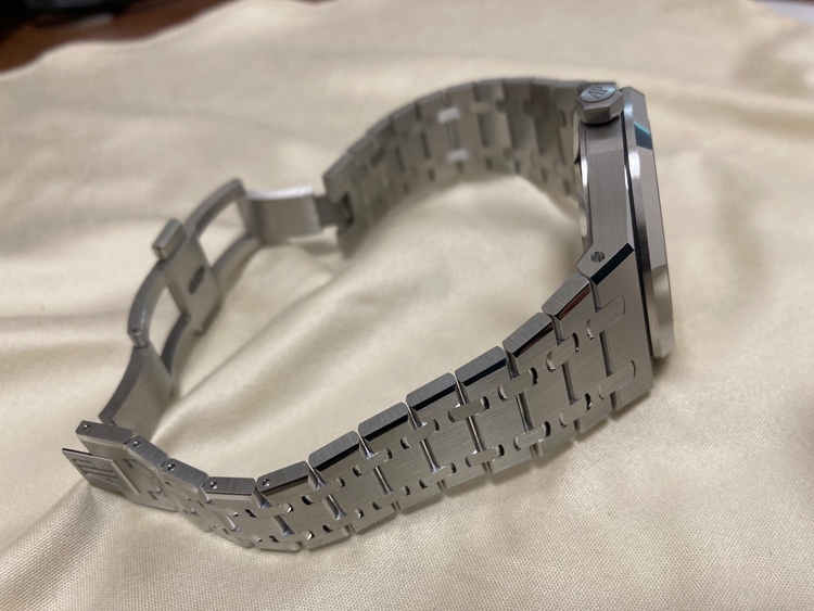 オーデマピゲ ロイヤルオーク 15510st.oo.1320st.0（高級時計）の商品画像 - 査定依頼日：2026年3月23日 - 最高査定価格：6,550,000円